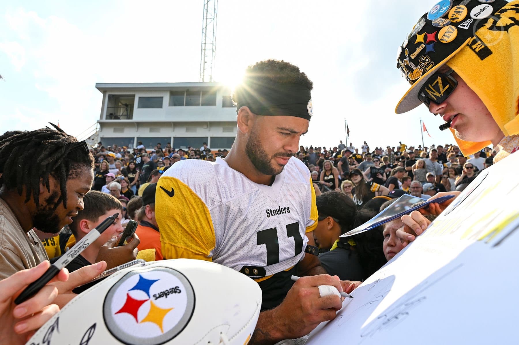 Michael Pittman Jr. signing autographs at Pittsburgh Steelers training camp