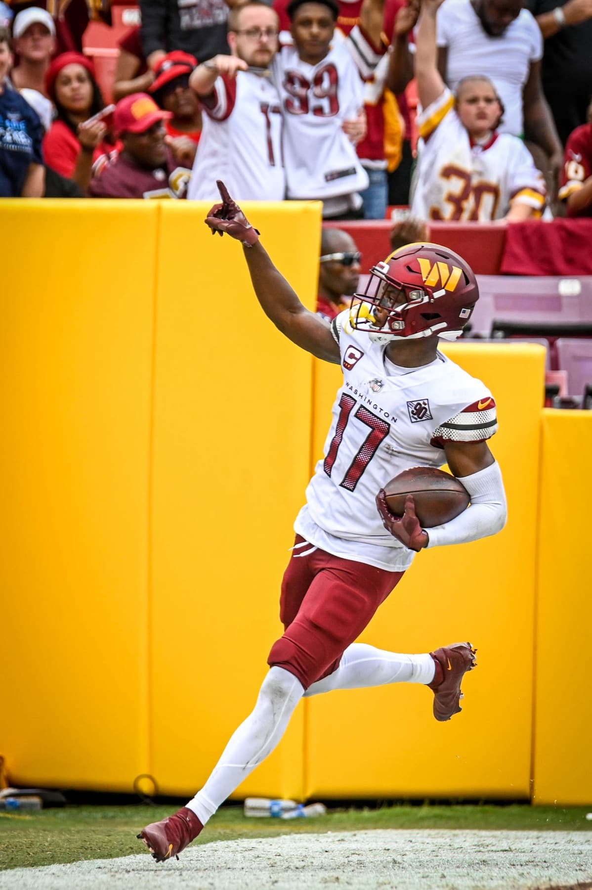 Terry McLaurin scoring a touchdown for the Washington Commanders against the Jacksonville Jaguars