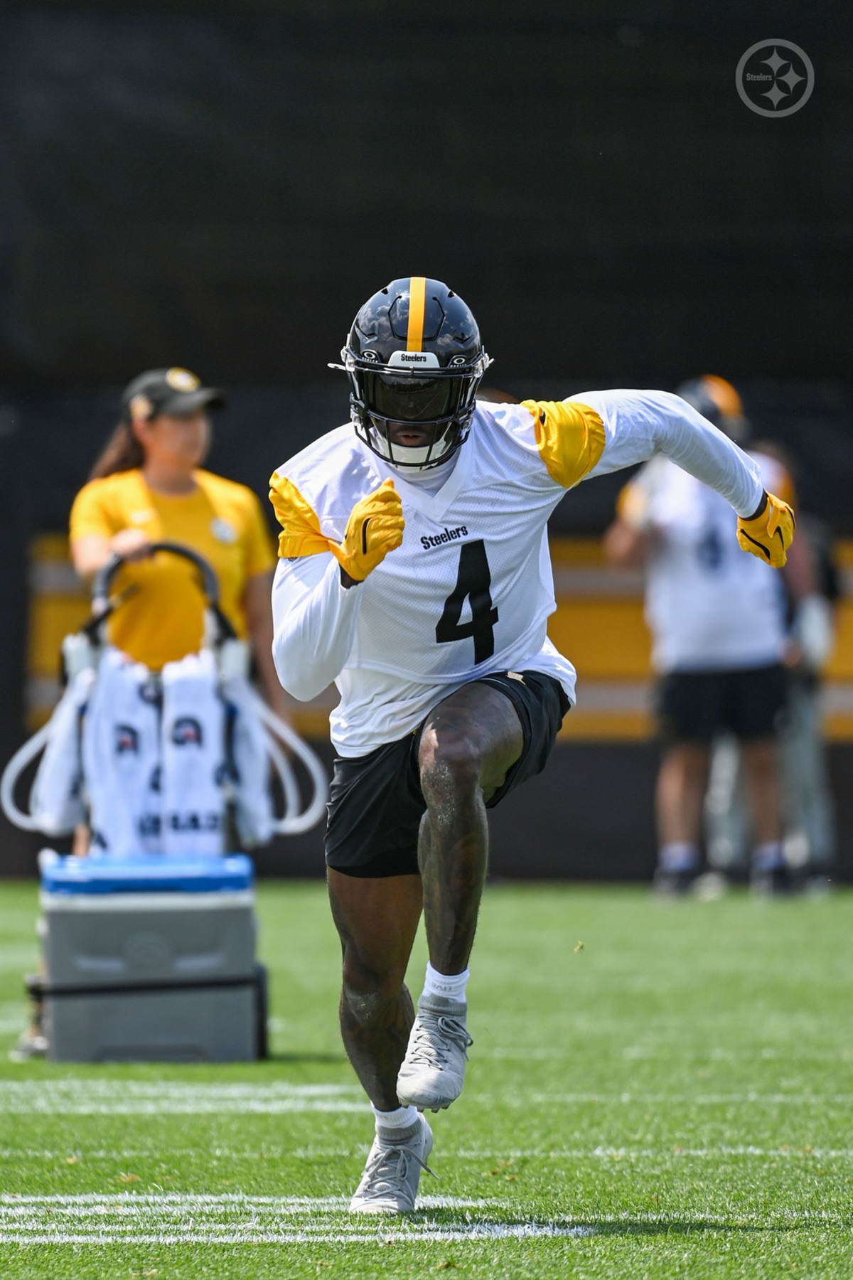 DK Metcalf practicing at the Steelers' UPMC Rooney Sports Complex during minicamp